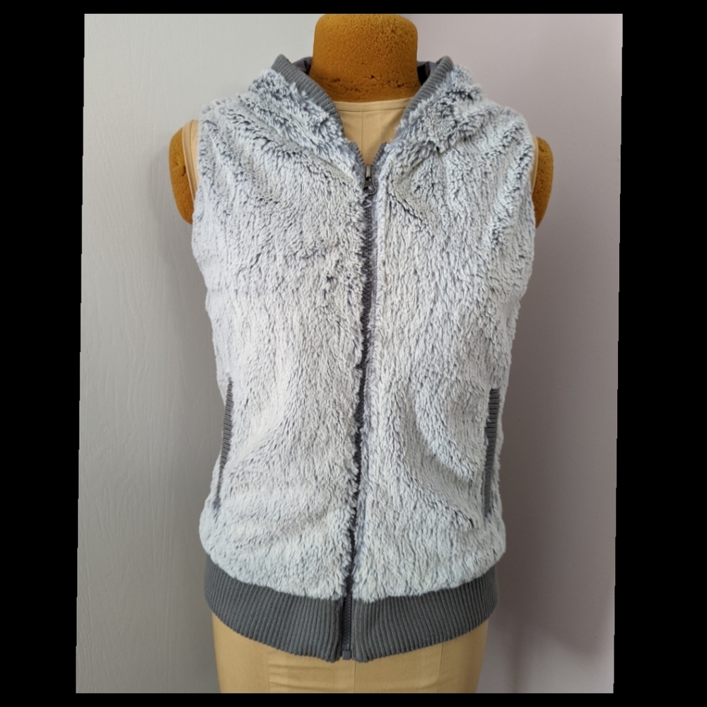 Patagonia Conejo Gray Vest size XS